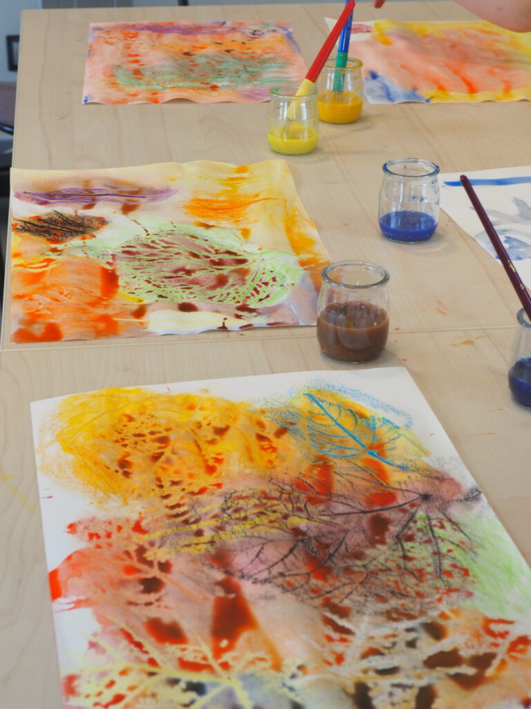 Atelier parents-enfants autour des arts plastiques (18m-10ans) - Feuilles d'automne !